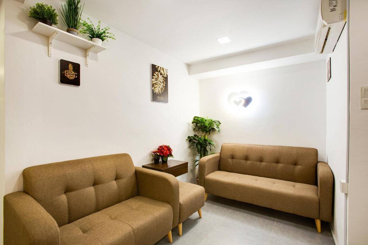 Oyo 89631 988 Hotel Τζόχορ Μπάχρου Εξωτερικό φωτογραφία