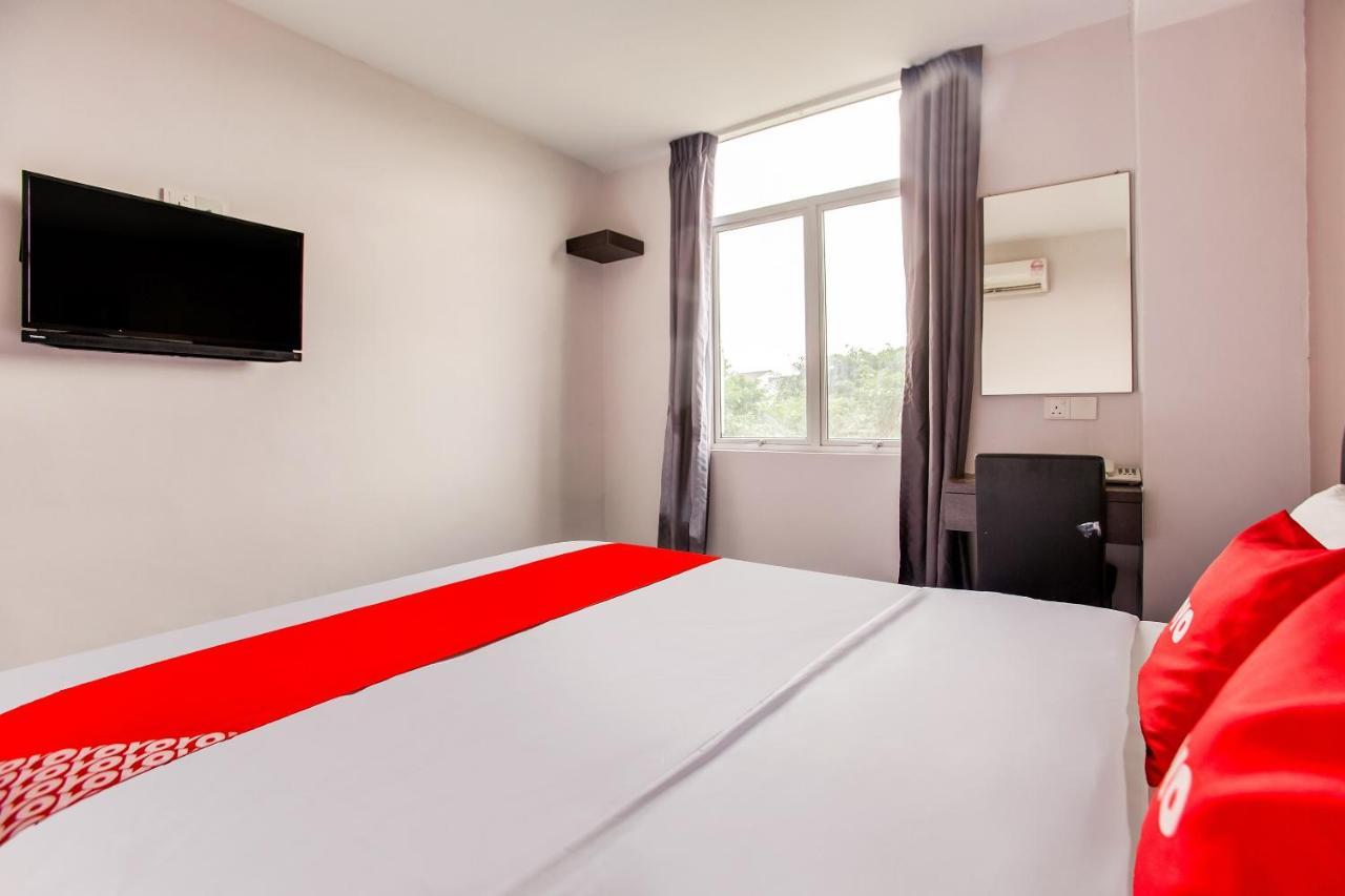 Oyo 89631 988 Hotel Τζόχορ Μπάχρου Εξωτερικό φωτογραφία