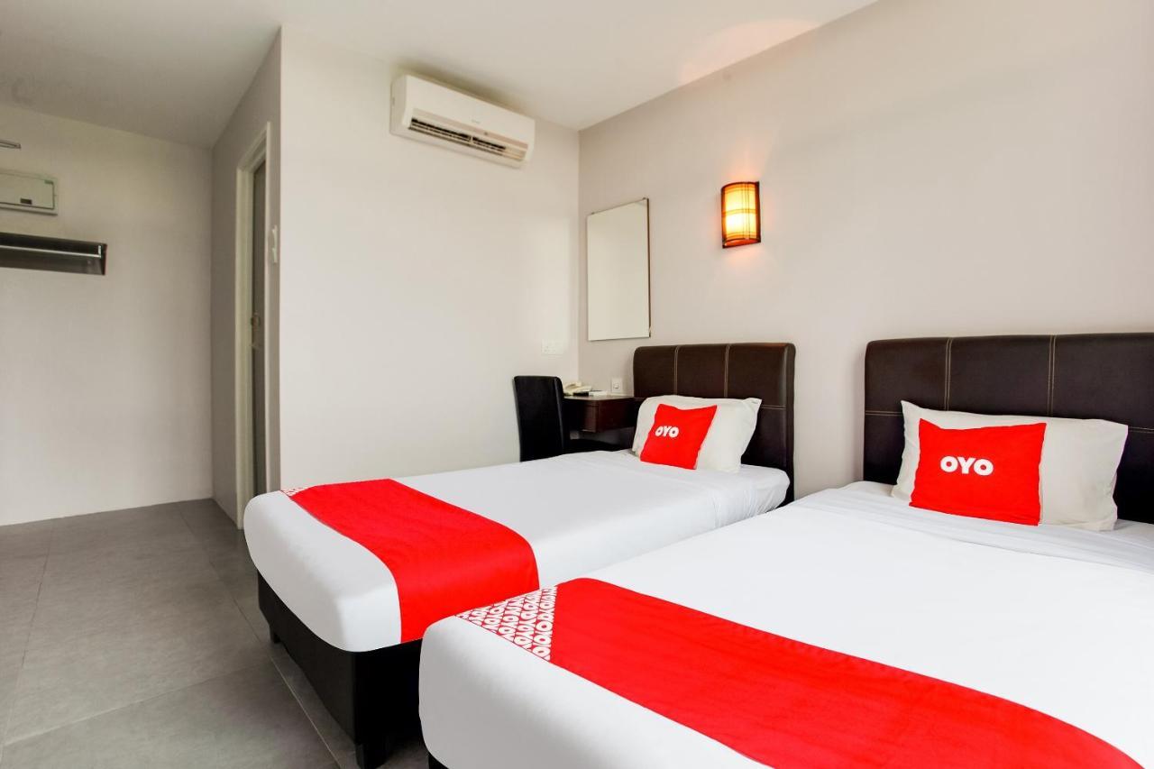Oyo 89631 988 Hotel Τζόχορ Μπάχρου Εξωτερικό φωτογραφία