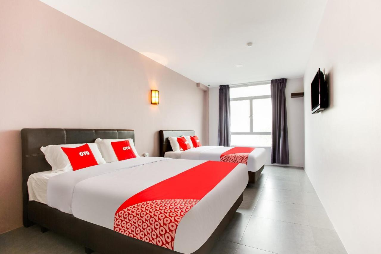 Oyo 89631 988 Hotel Τζόχορ Μπάχρου Εξωτερικό φωτογραφία